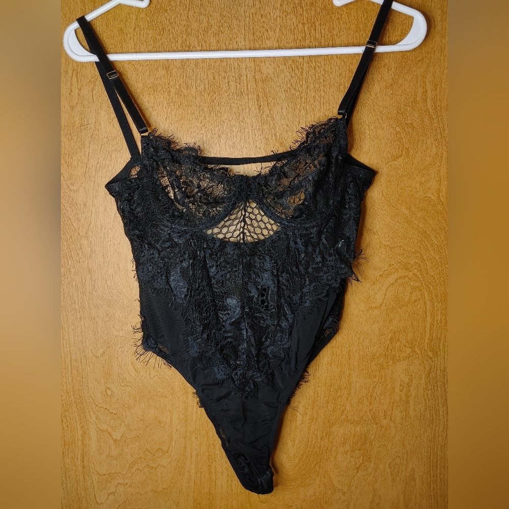 Windsor Black Lace Bodysuit S